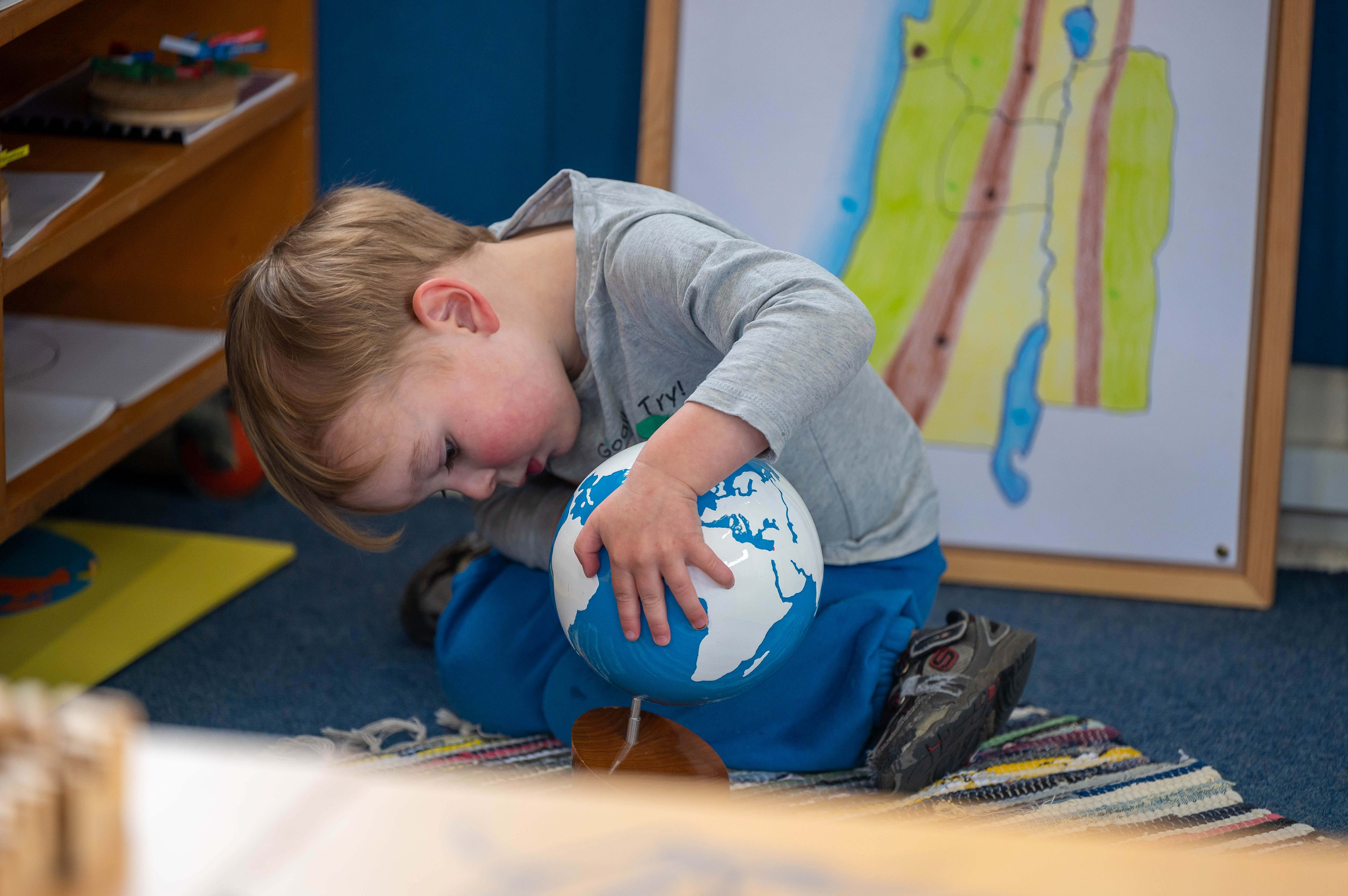 3 year old finding Israel