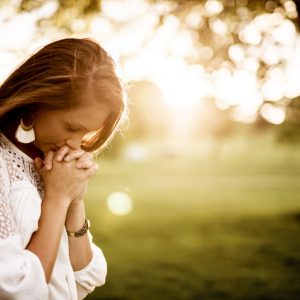 Lent Fiat40 Woman Prayer